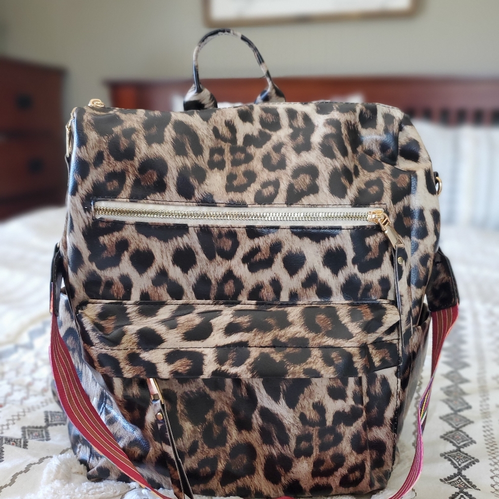 Leapord print backpack/should bag